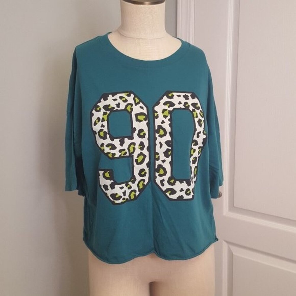 Grayson Threads Teal 90 Leopard Cropped T Shirt Medium